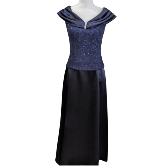 PROM to Mother of the Bride Evening Gown. Details in pictures. NWT La Nuit! - Picture 4 of 7